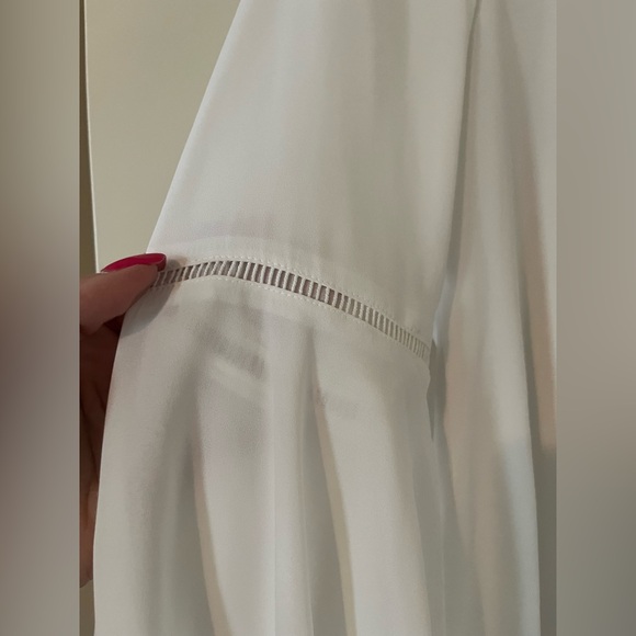 White House Black Market Bell Sleeve Flowy Rich White Blouse Women’s Size 8 - Picture 6 of 16
